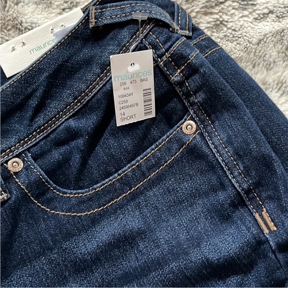 Maurices BNWT mid rise slim boot cut denim flex 14short dark wash jeans - Picture 3 of 5